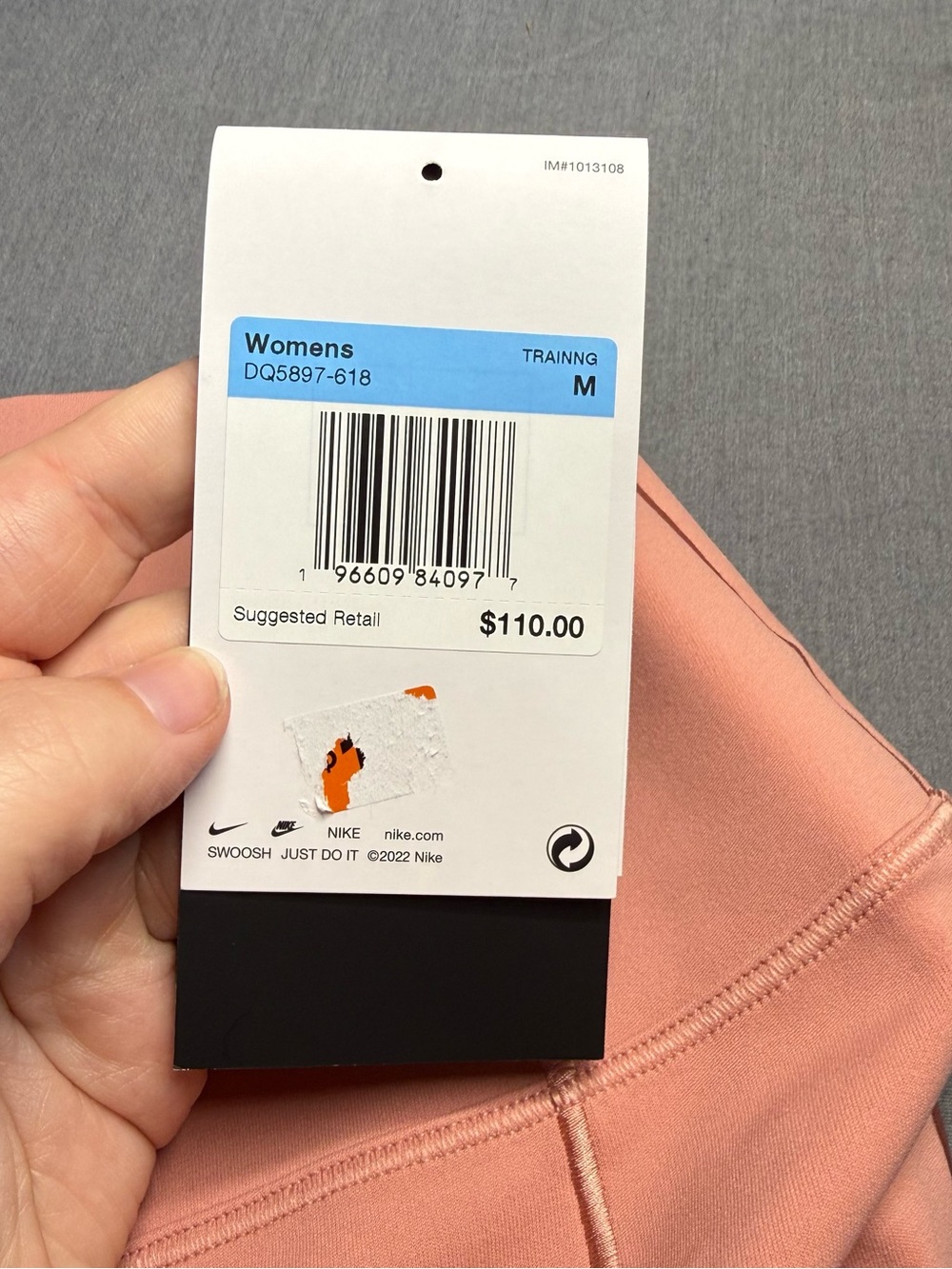 $110 RETAIL! Nike Women's Universa InfinaSmooth Pink High-Waist Capri Leggings - Picture 2 of 7